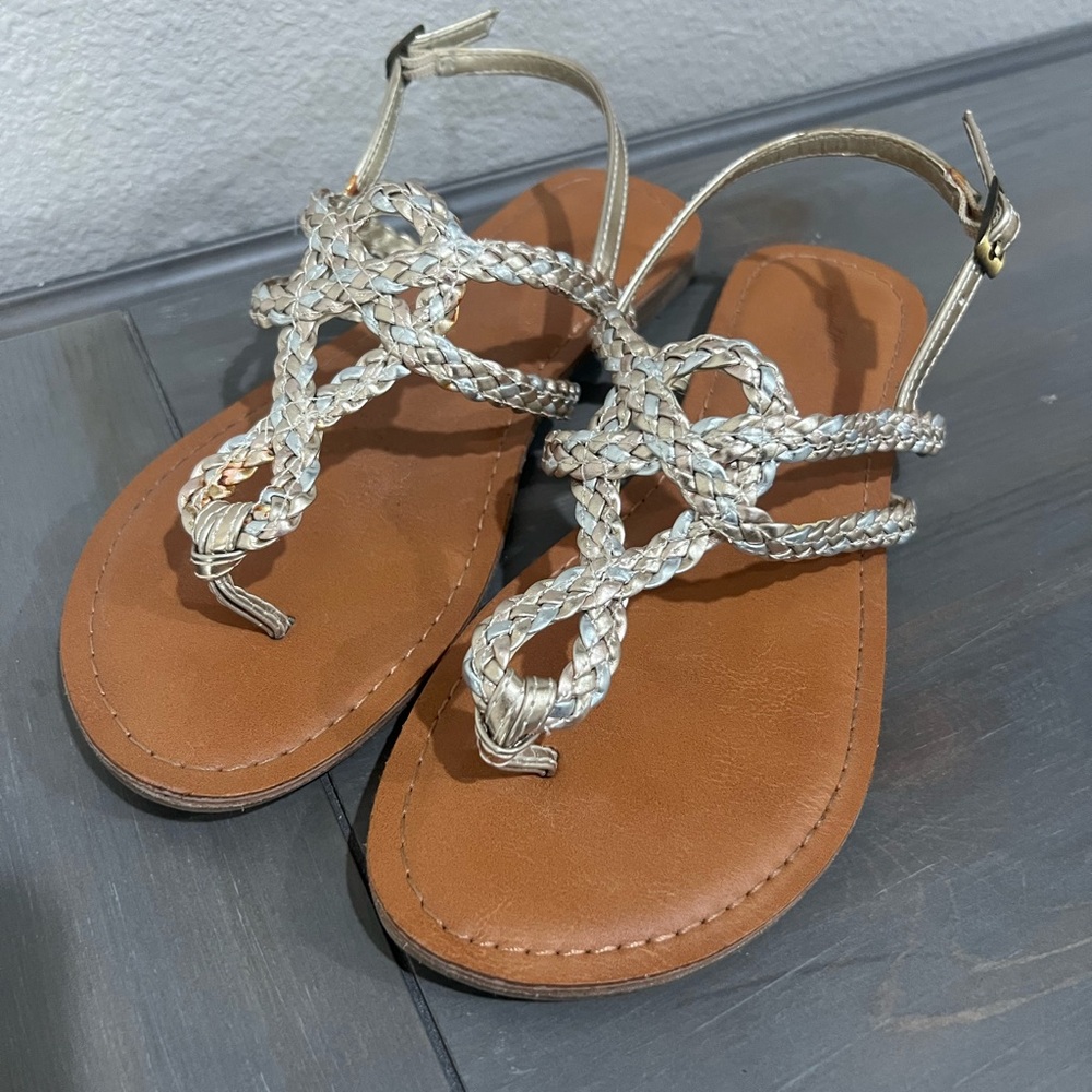 Universal Thread Gold and Silver Braided Sandals Size: 7 - Picture 4 of 6